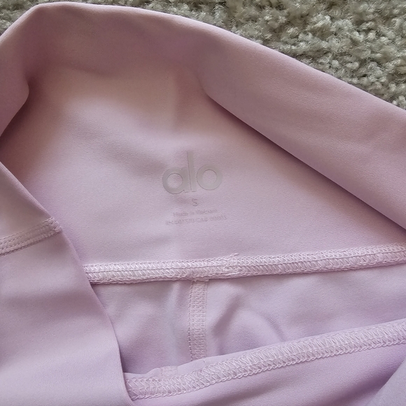 ALO NWT Sweet Pink 7/8 Airlift Leggings - Picture 9 of 9